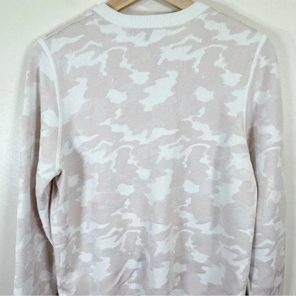 Banana Republic Camo-Print Jacquard Crew  Neck Wool Sweater - Picture 15 of 16